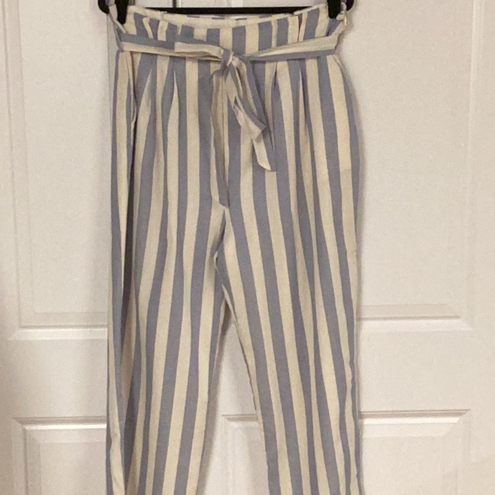Lulu’s Blue & Ivory Striped Paper bag Pants - Picture 5 of 7